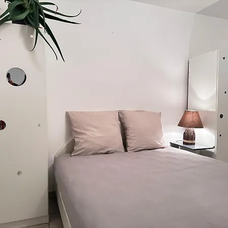 T2 Au Rez De Chaussée Dans Propriété Privée, Au Bord De L'eau à 15 Minutes De Nancy Appartement *