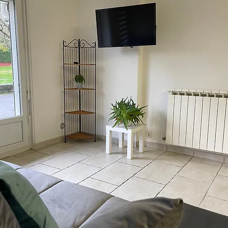 T2 Au Rez De Chaussée Dans Propriété Privée, Au Bord De L'eau à 15 Minutes De Nancy