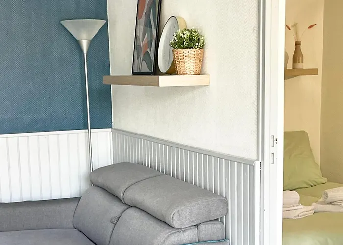 T2 Au Rez De Chaussee Dans Propriete Privee, Au Bord De L'eau A 15 Minutes De Nancy Apartmán *