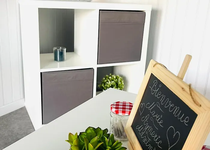 T2 Au Rez De Chaussee Dans Propriete Privee, Au Bord De L'eau A 15 Minutes De Nancy Apartmán *