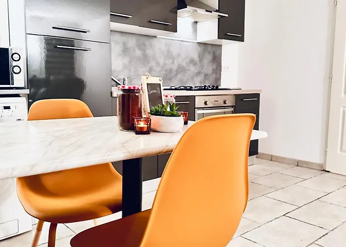 Apartmán T2 Au Rez De Chaussee Dans Propriete Privee, Au Bord De L'eau A 15 Minutes De Nancy Toul