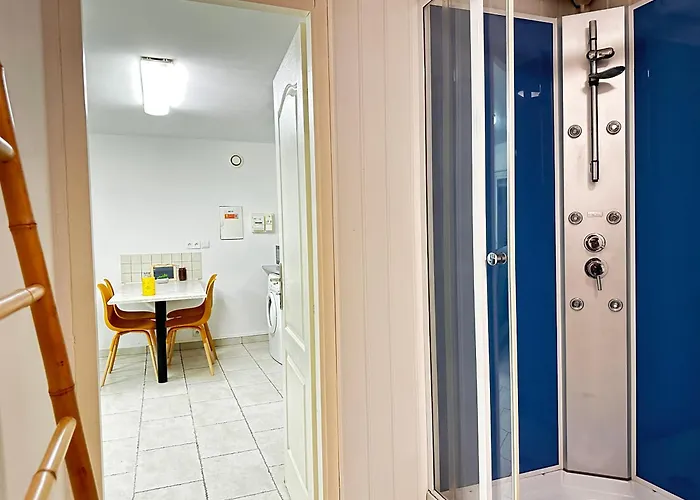 T2 Au Rez De Chaussee Dans Propriete Privee, Au Bord De L'eau A 15 Minutes De Nancy Apartmán Toul