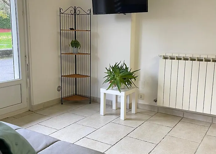 T2 Au Rez De Chaussee Dans Propriete Privee, Au Bord De L'eau A 15 Minutes De Nancy